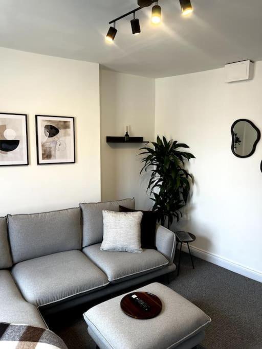 Central Chic 3 Bed, Great Location Winchester Exterior photo
