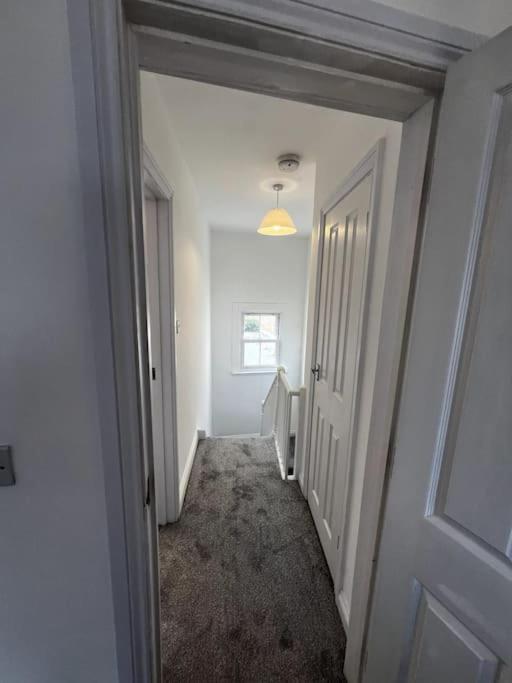 Central Chic 3 Bed, Great Location Winchester Exterior photo