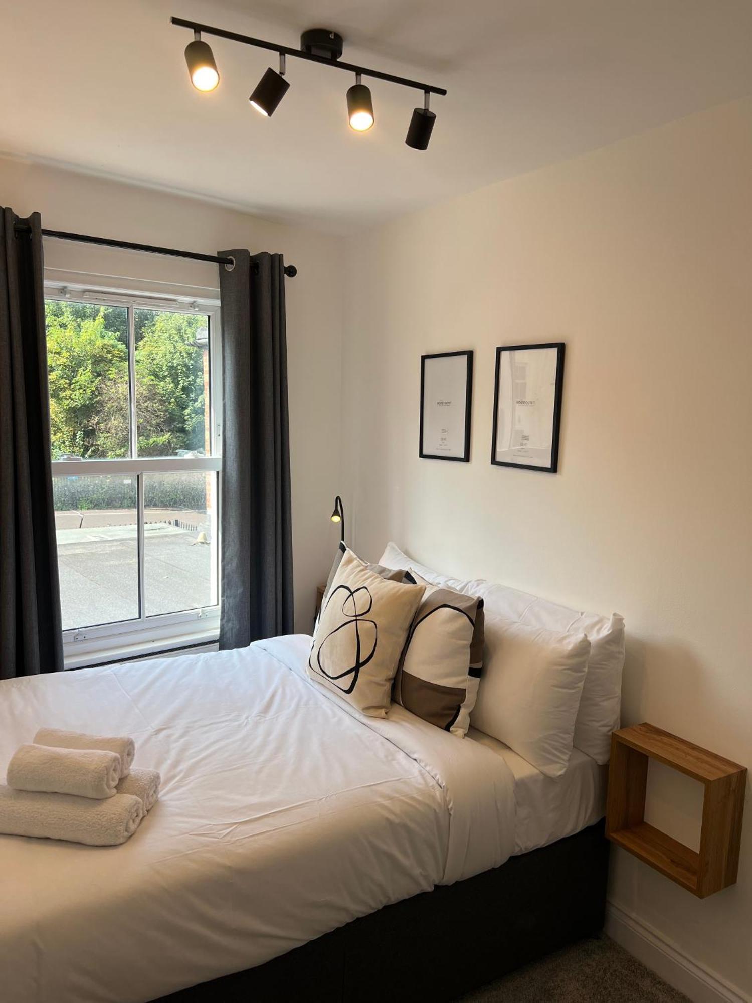 Central Chic 3 Bed, Great Location Winchester Exterior photo