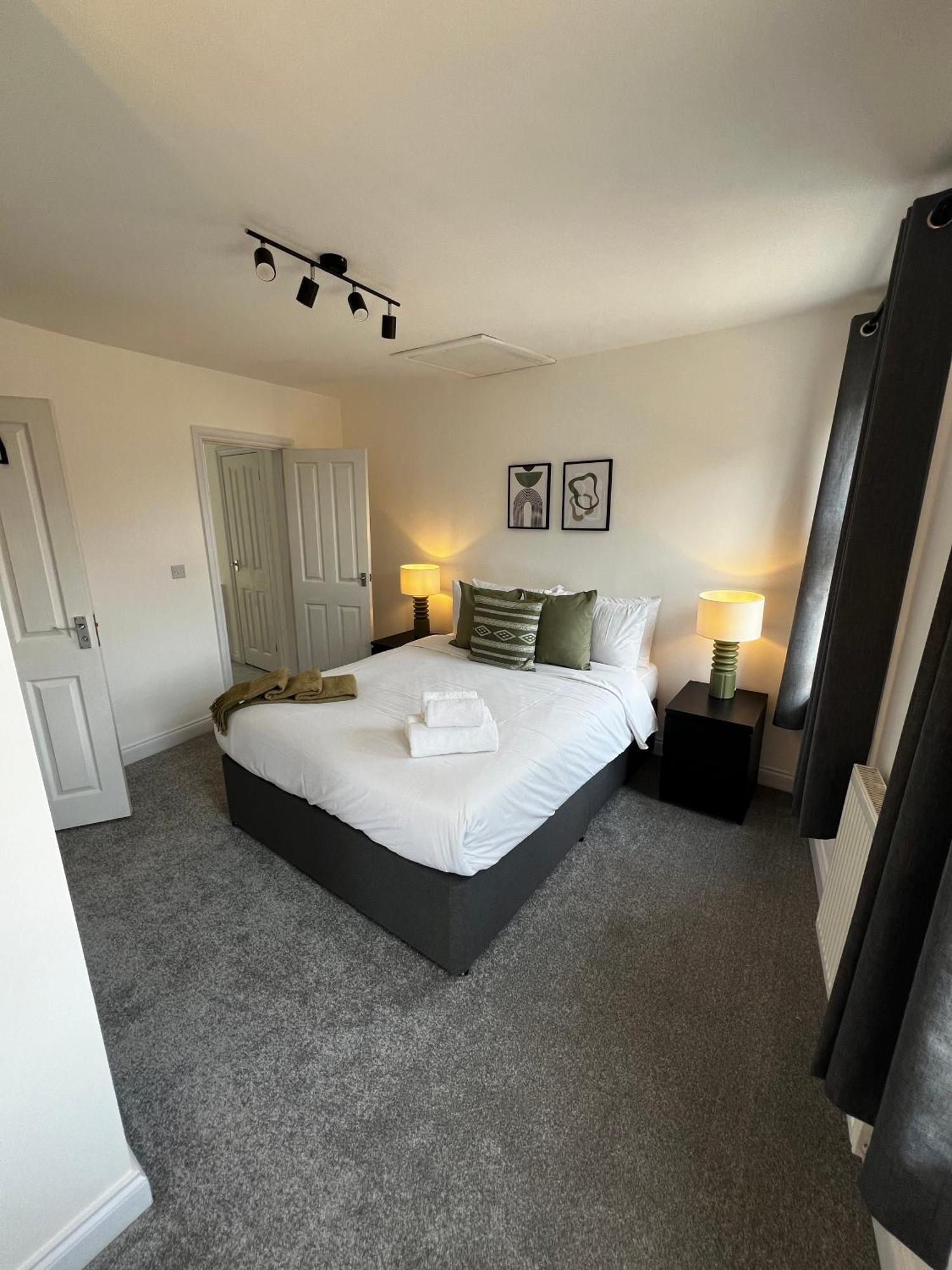 Central Chic 3 Bed, Great Location Winchester Exterior photo